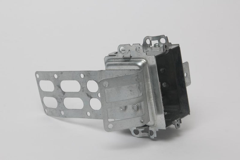 3104-LSSAX 2 1/2" Deep Gangable Steel Stud Box With Clamps (Case of 24)